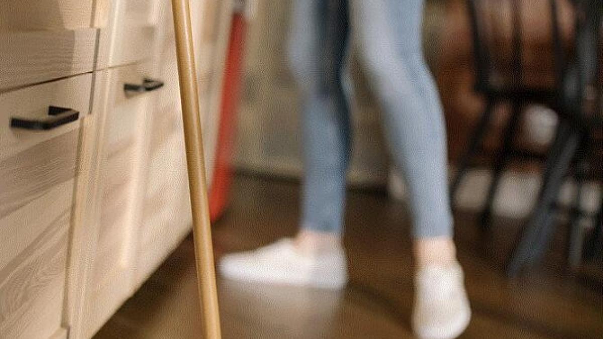 spray-ul-care-sterge-orice-urma-de-praf-din-casa--il-poti-face-acasa-dintr-un-singur-ingredient_24931100