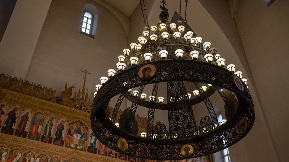 calendar-crestin-ortodox--sarbatoare-16-august-2022---cruce-neagra_63814000