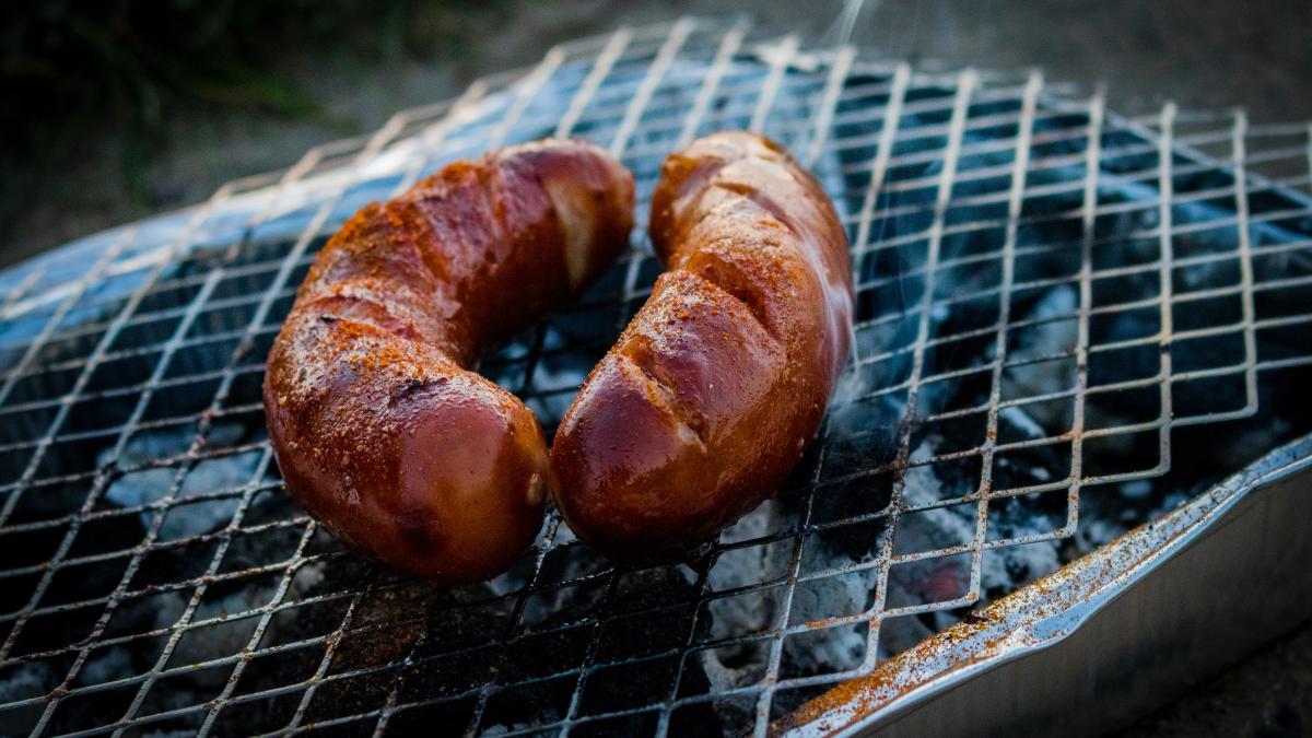 carnatii-prajiti-sunt-permisi-astazi-e-ziua-carnatilor-bratwurst_83393700