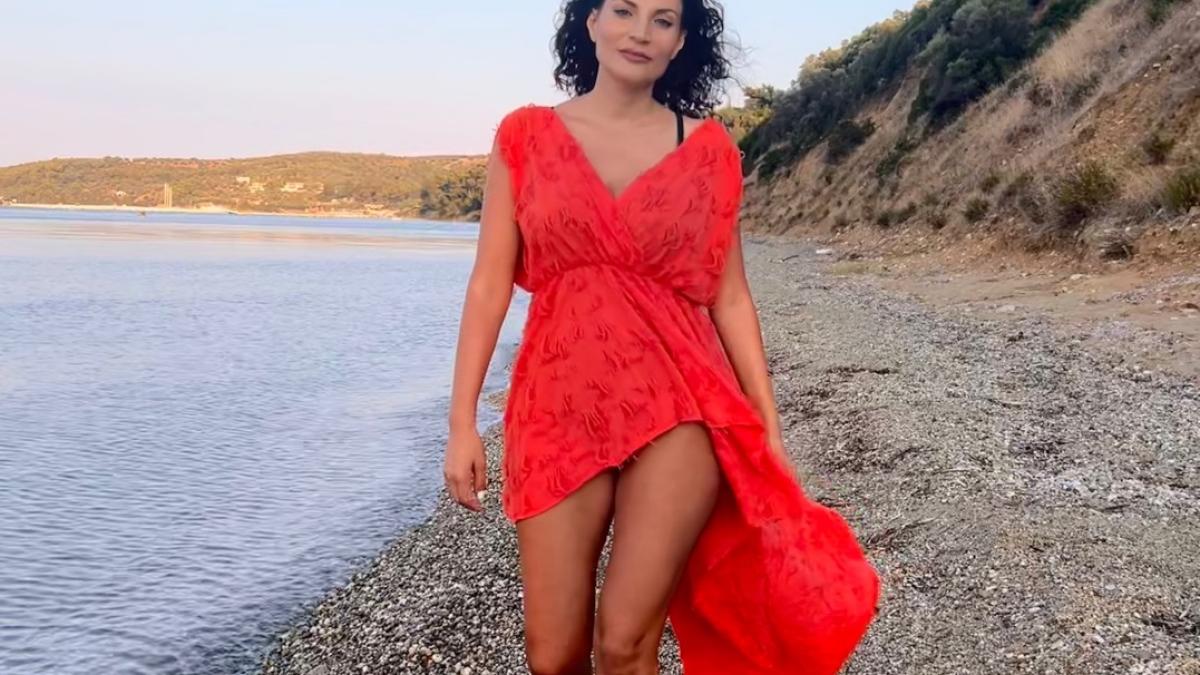 ioana-ginghina--sacrificii-pentru-a-si-mentine-silueta--in-vacanta-nu-prea-mananc--singurul-lux-pe-care-mi-l-permit-in-vacante-este-alcoolul_26830900