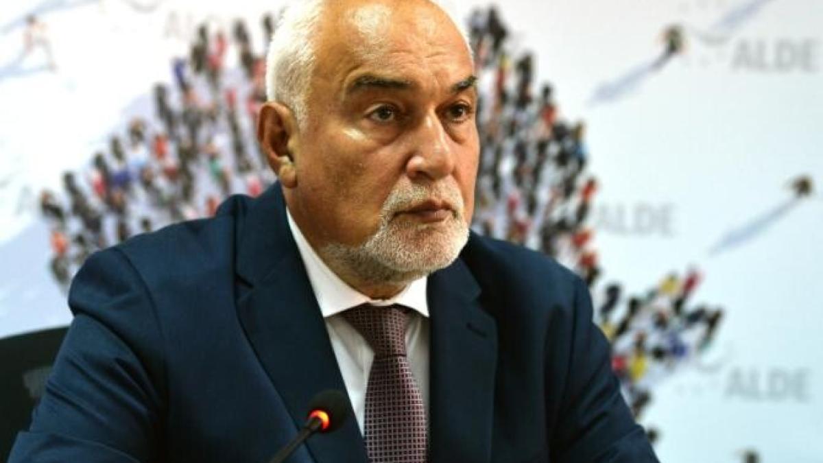 vosganian-a-ramas-fara-permis_73149700