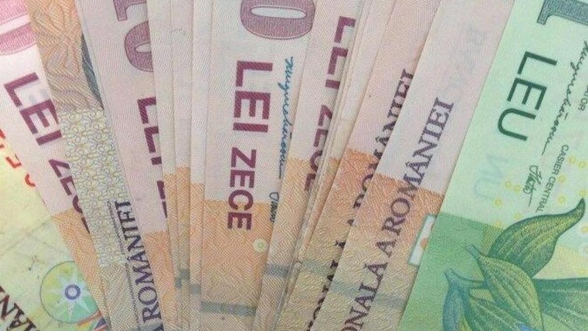 decizie-pentru-toti-bugetarii-care-nu-au-ajuns-inca-la-salariile-prevazuta-in-grila-din-2022-a-legii-salarizariidcnews_82853500_41714300