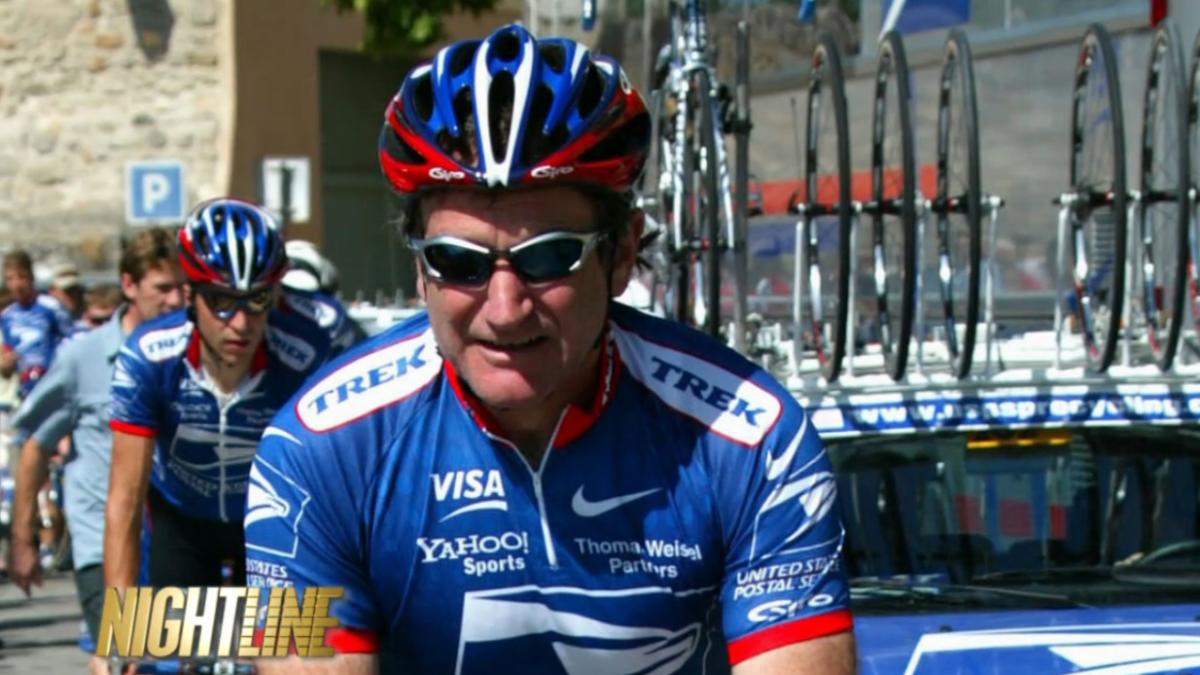 robin-williams-pe-bicicleta_81192700