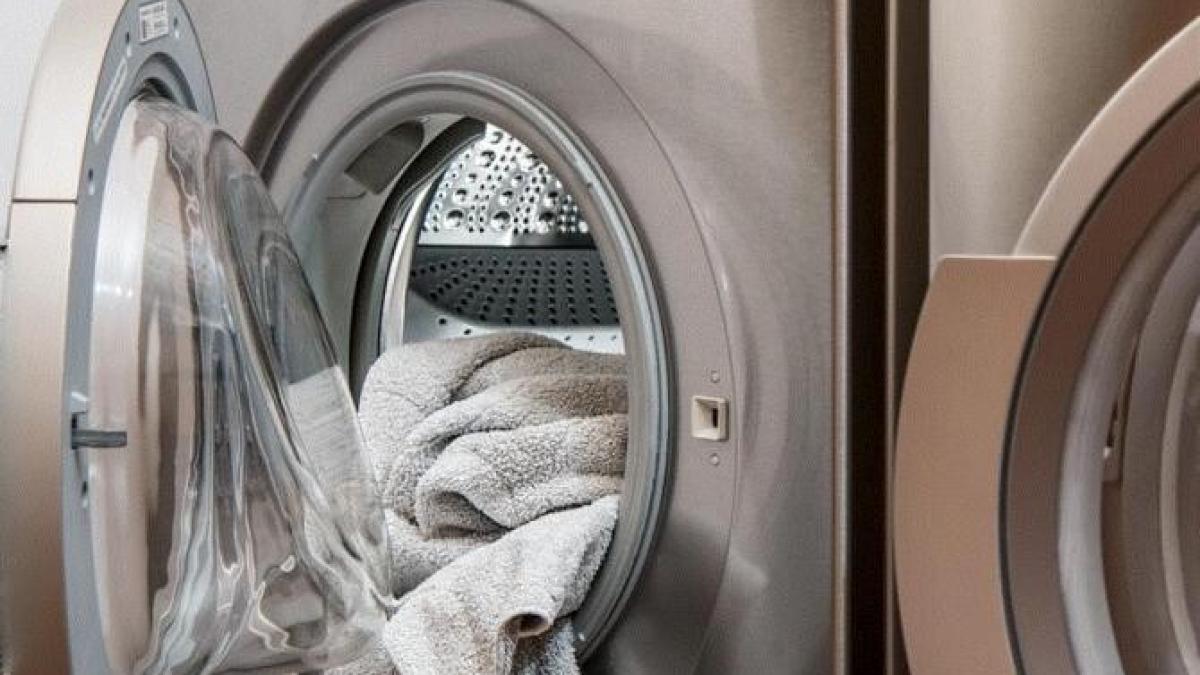 usa-masinii-de-spalat-nu-se-deschide---iata-trei-solutii-eficiente-cu-care-poti-sa-rezolvi-problema_07504800