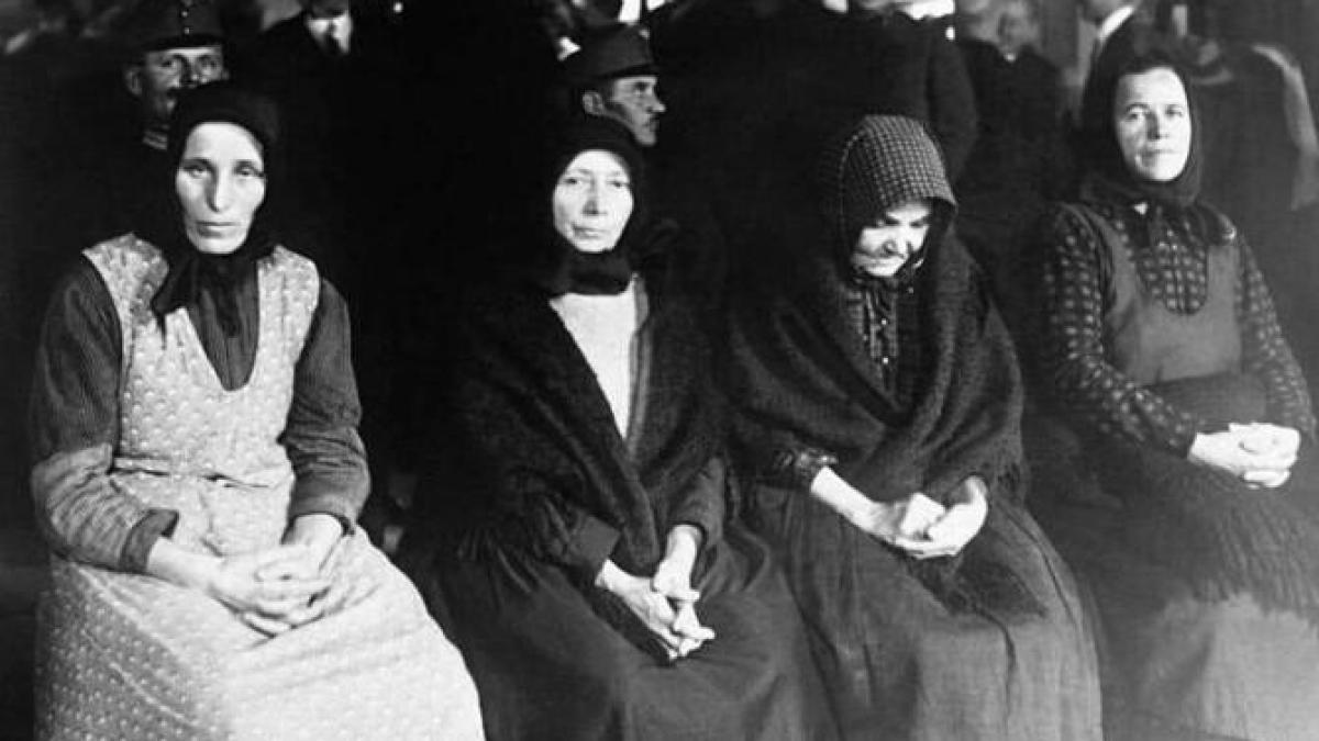 creatorii-de-ingeri-din-nagyrev-0_700x509_40218800