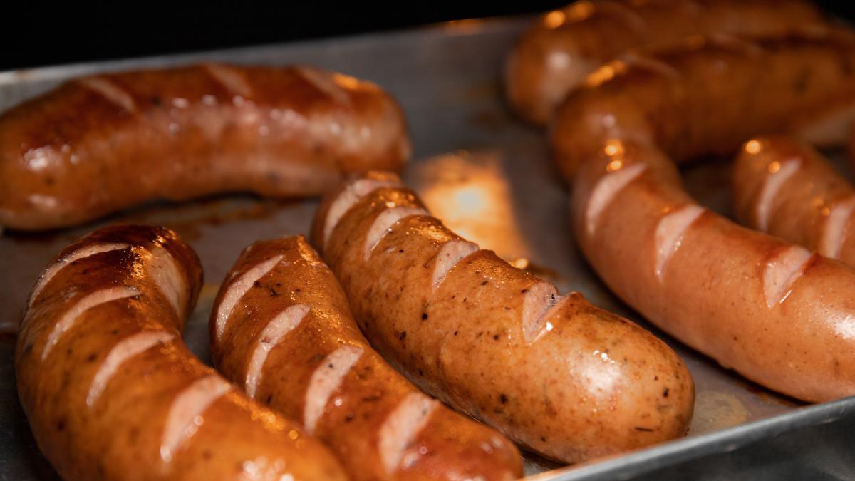 carnati-in-sos-de-bere--reteta-perfecta-pentru-un-weekend-cu-prietenii_75328700