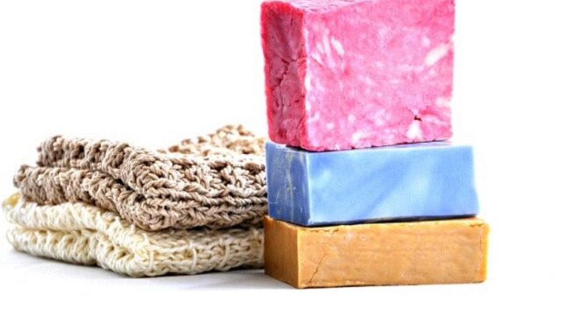 de-ce-bunica-punea-sub-cearsaf-un-sapun---remediul-cu-care-vei-rezolva-aceasta-problema-comuna-pentru-totdeauna_58369300