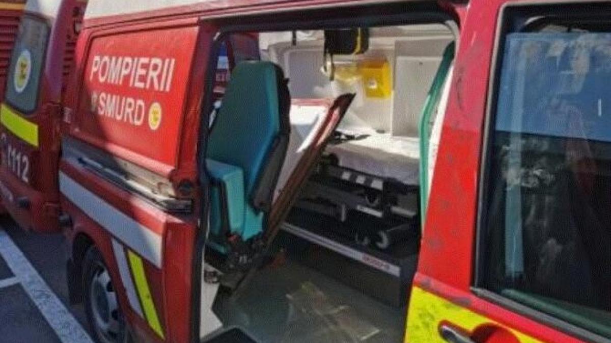 incident-la-intrarea-in-primaria-bucuresti---copil--ranit-de-o-statuie_17233800