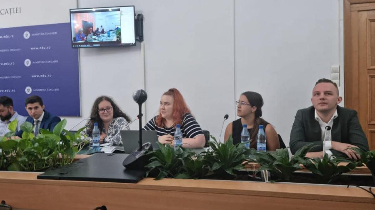 discutii-cu-studenti-5_47448700