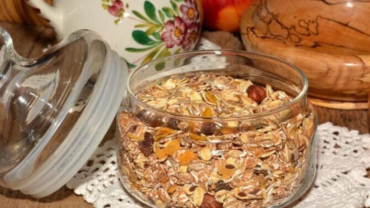 biscuiti-de-ovaz-din-trei-ingrediente---nu-au-zahar-si-pot-fi-mancati-si-de-cei-care-tin-la-silueta_82810900