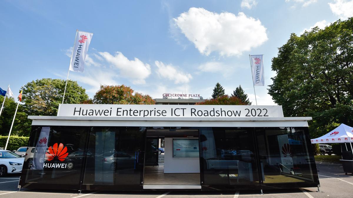 huawei-roadshow_02330400