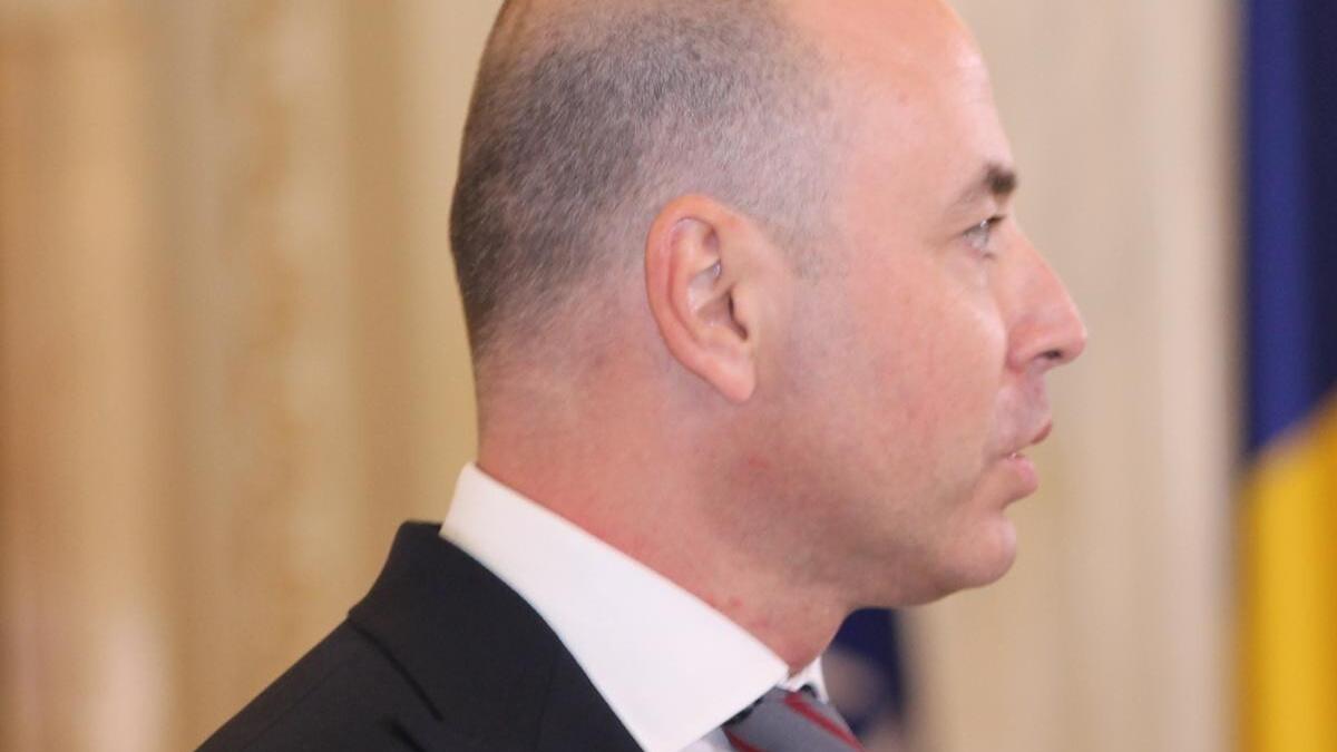 alexandru-muraru-critica-gestul-lui-maricel-popa_26236300