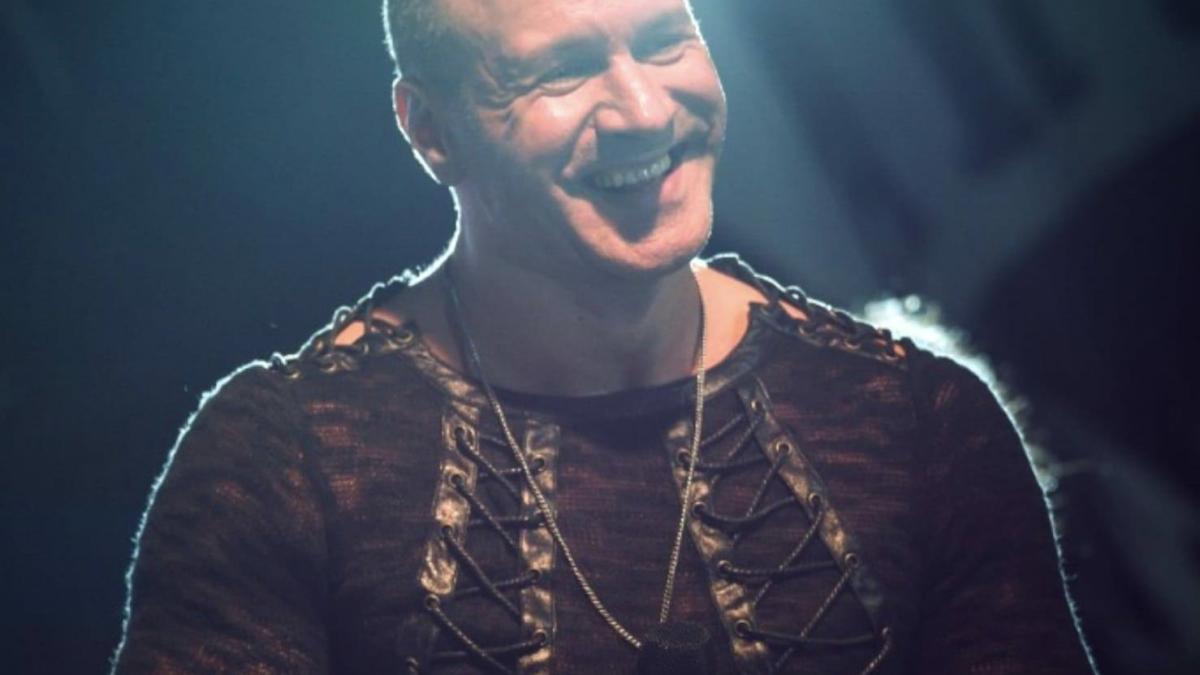 alin-oprea--vacanta-de-urgenta-cu-iubita-daca-nu-iti-plimbi-tu-nevasta--ti-o-plimba-altii_35112100