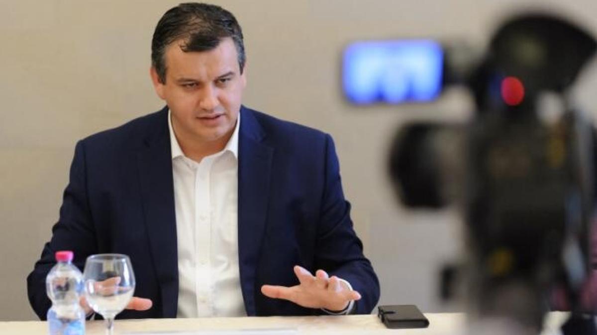 eugen-tomac--mesaj-pentru-premierul-ciuca-este-inacceptabil-ca-cetatenii-rusi-sa-continue-sa-primeasca-vize-turistice-in-romania_87254900