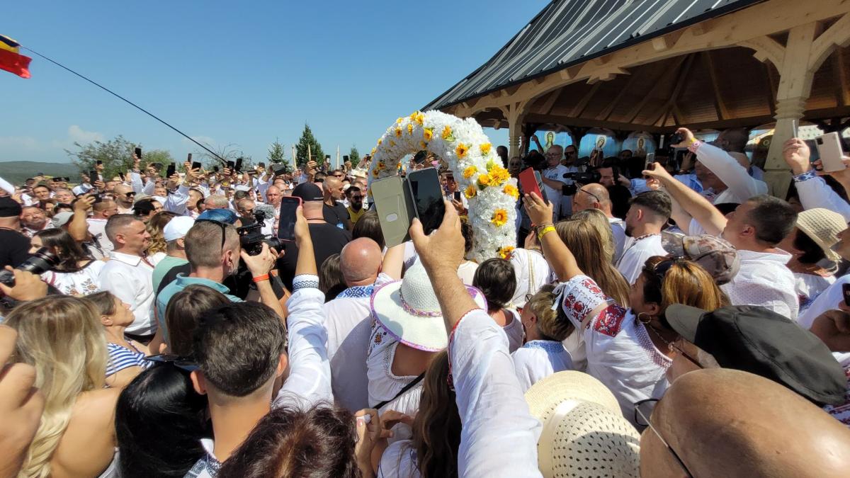 inca-o-persoana-a-lesinat-la-nunta-lui-george-simion_35428700