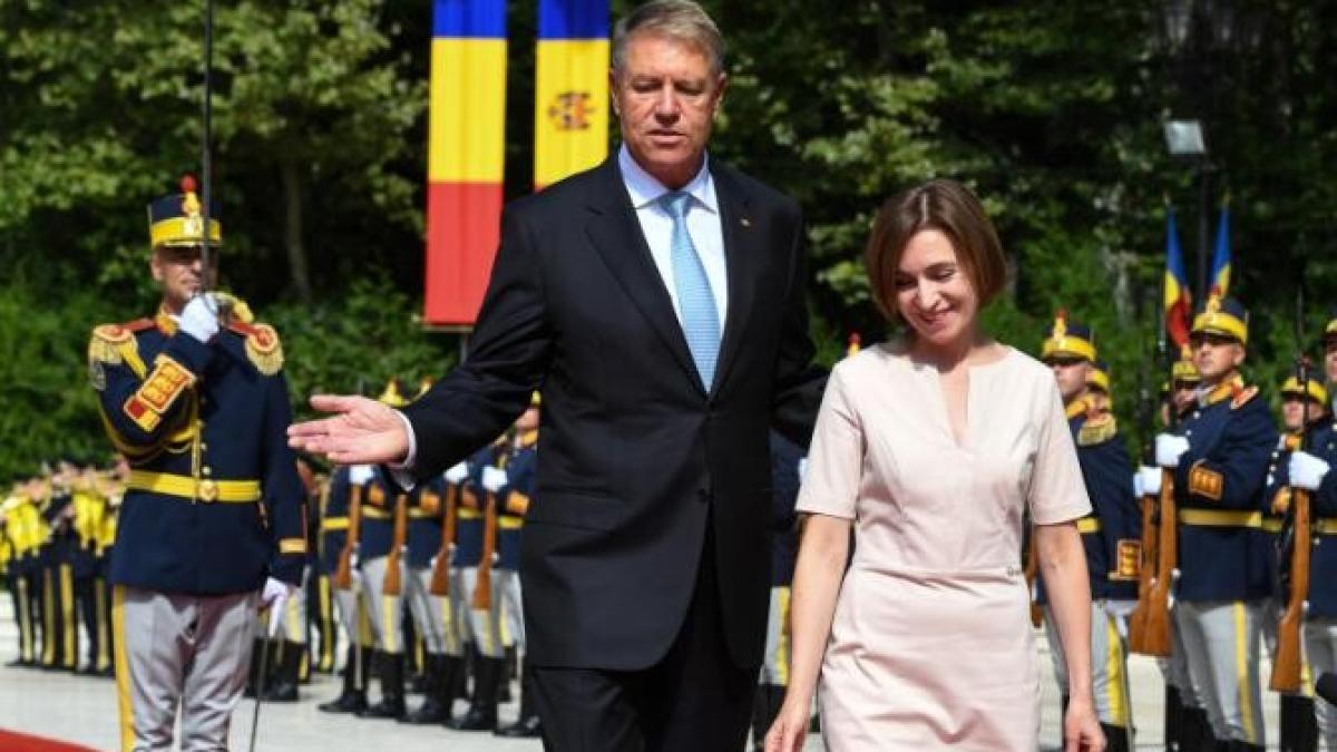 iohannis-calde-felicitari-doamnei-presedinte-maia-sandu-si-cetatenilor-republicii-moldova--cu-ocazia-zilei-independentei_16581800