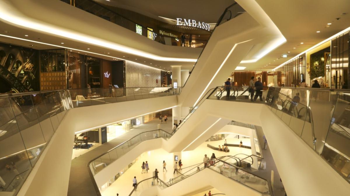 valcu-scopul-lor-este-sa-devii-dependent-de-proteze--probleme-pentru-cel-mai-raspandit-job--cel-de-vanzator-la-mall_44073600