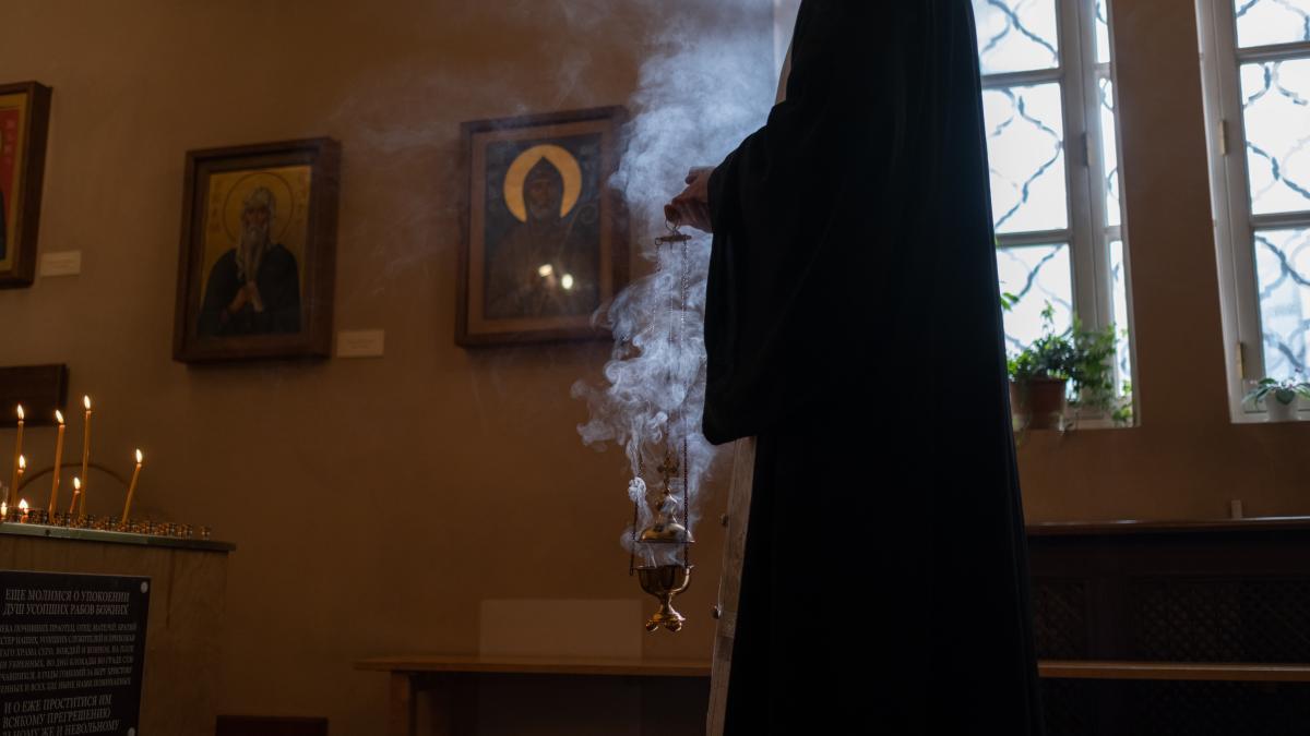 calendar-crestin-ortodox--sarbatoare-mare--astazi--29-august---cruce-rosie_03588300