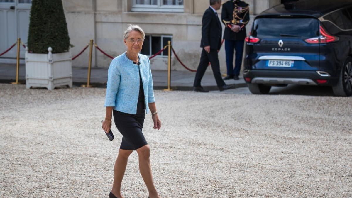 premierul-frantei-le-cere-antreprenorilor-sa-scada-cu-10prc--consumul-de-energie_54417800