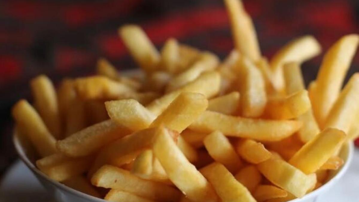 cei-mai-buni-cartofi-prajiti---nu-i-ai-facut-niciodata-asa--sunt-crocanti-la-exterior-si-moi-in-interior_46447500