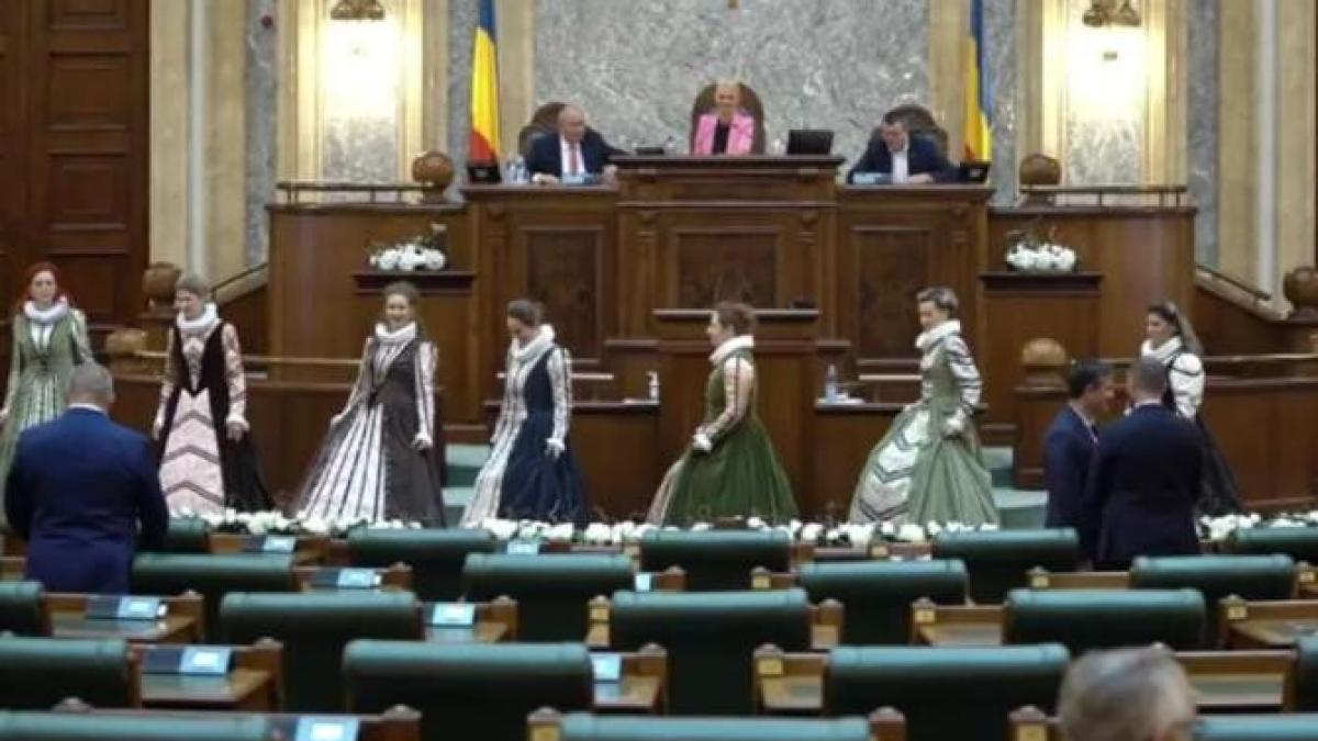 alina-gorghiu--laudata-de-moderatoarea-emisiunii-culisele-statului-paralel_33968000