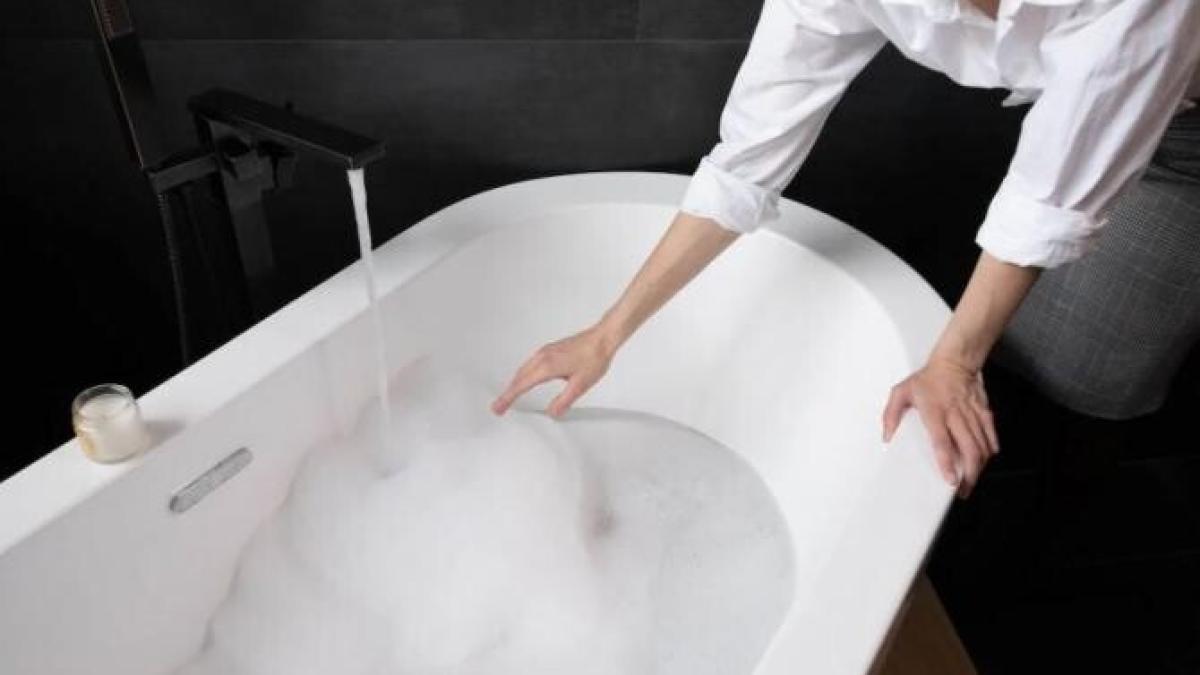 cada-ingalbenita-poate-redeveni-alba-in-doar-15-minute-cu-doua-ingrediente-din-bucatarie_72255600