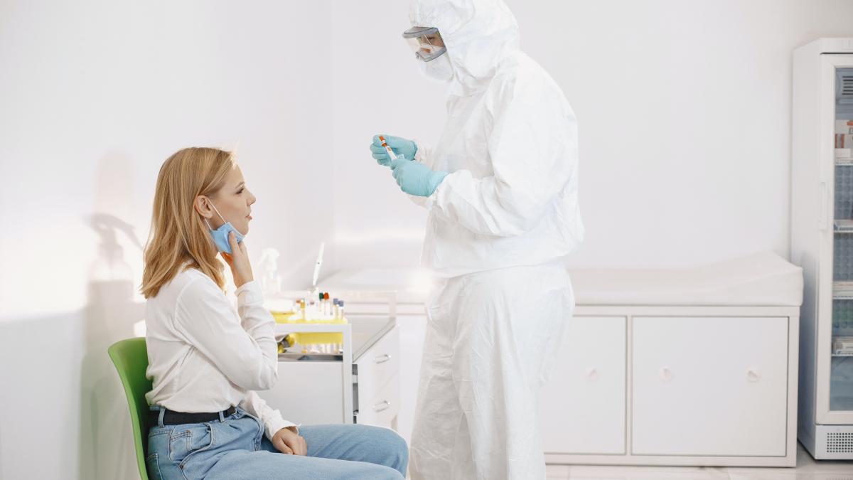 bilant-covid-31-august-2022--infectari-si-decese-in-ultimele-24-de-ore_27797700