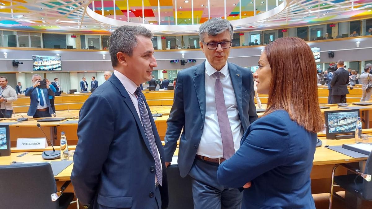 camera-deputatilor-dezbate-motiunea-simpla-a-usr-contra-ministrului-energiei-virgil-popescu_35143700