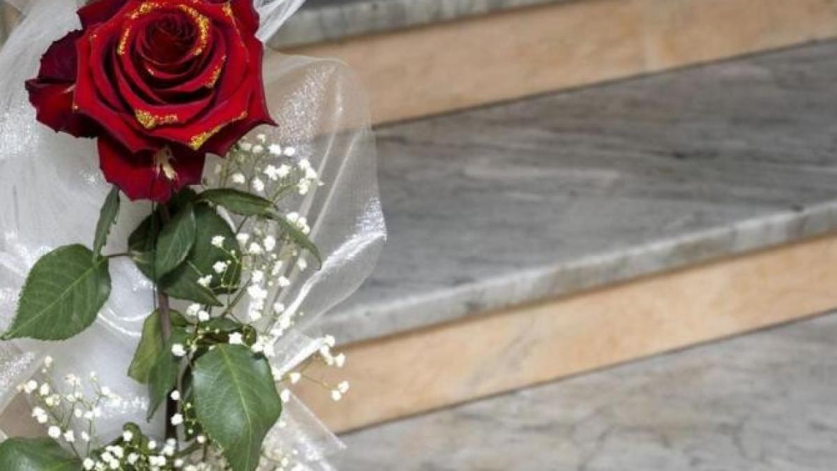 lustruiti-scarile-de-marmura-cu-acest-remediu---uitati-de-detergentii-chimici_22809500