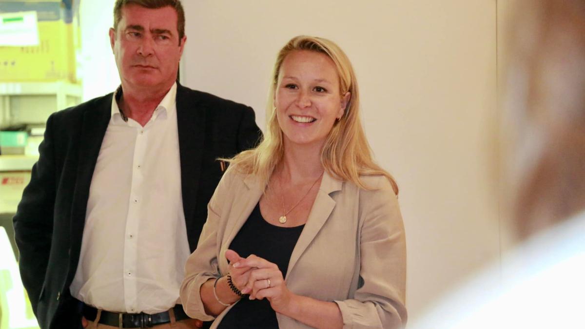 marion-marechal--nepoata-lui-marine-le-pen--scoala-proprie-la-lyon--chirieac-mi-as-dori-enorm-sa-vad-in-romania-asa-ceva_31993200