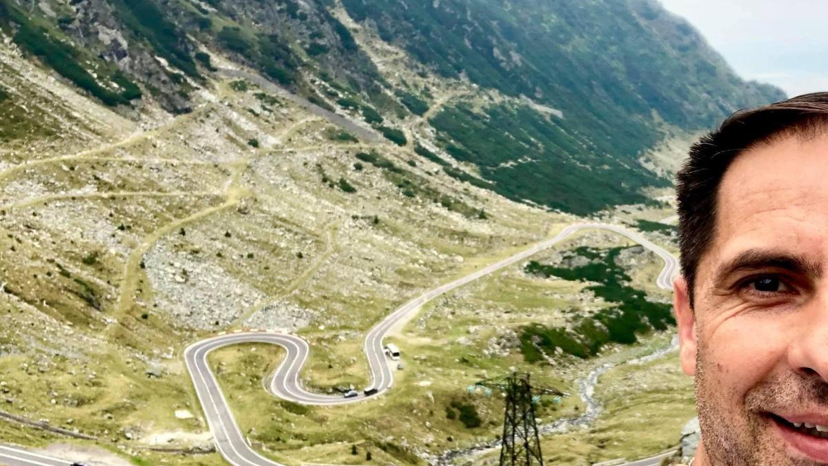 dan-negru-haideti-aici-e-tot-sus_21672500