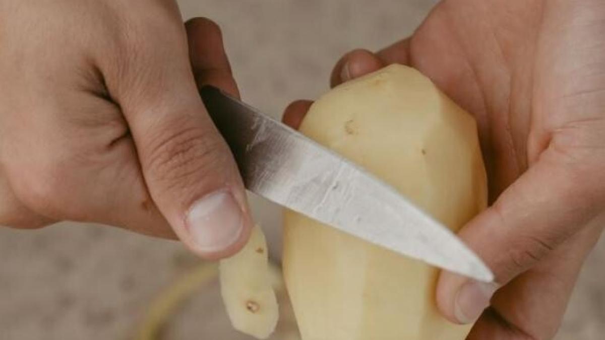 pune-un-cartof-crud-in-frigide----trucul-este-folosit-cu-succes-si-in-bucatariile-restaurantelor-celebre_26556900