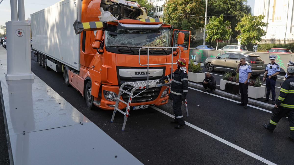 instant_pasaj_camion_029_inquam_photos_octav_ganea_75364400