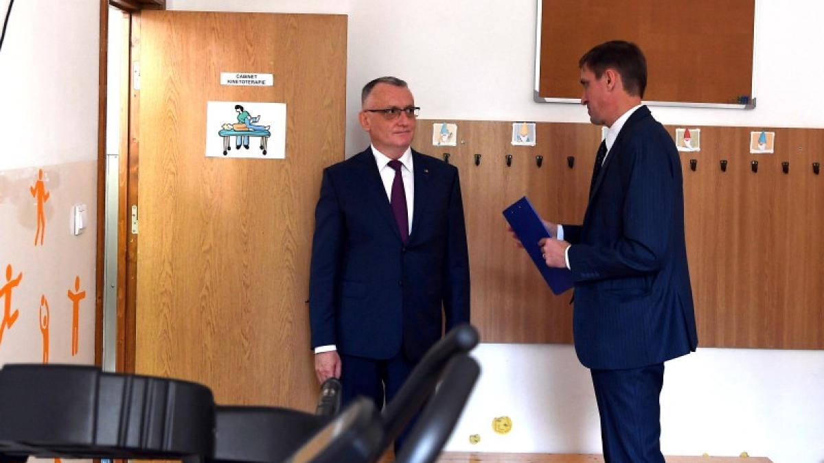 sorin-cimpeanu-trebuie-sa-redam-prestigiul-cadrului-didactic_24947900