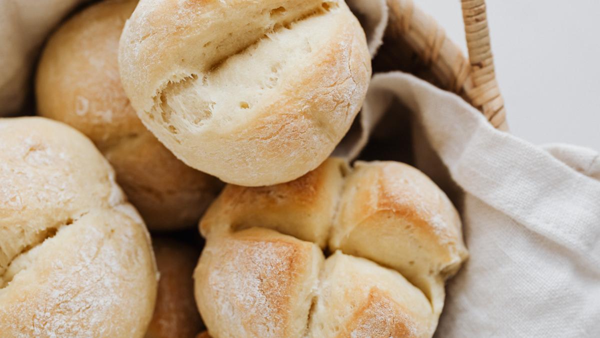 cinci-mituri-despre-paine--demontate-de-mihaela-bilic-copiii-trebuie-sa-manance-paine-alba--nu-paine-integrala_38240300