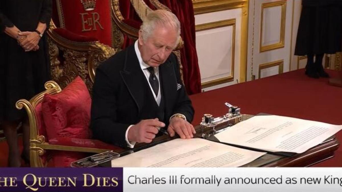 regele-charles-iii_79328100