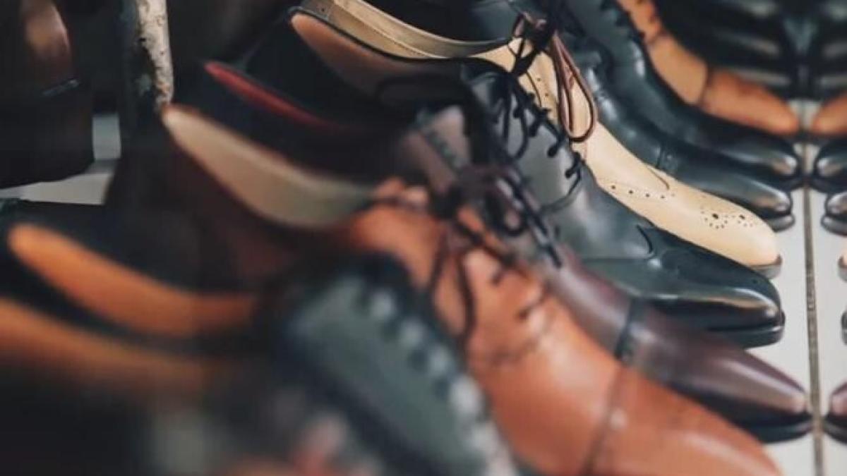 pune-sare-in-pantofi--foloseste-acest-truc-in-fiecare-seara--inainte-de-culcare_72761900