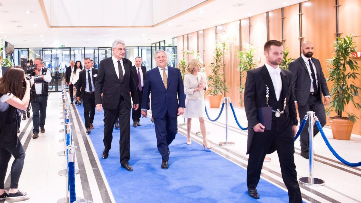 tudose--discurs-pe-modelul-viktor-orban-uitati-solidaritatea-europeana-nu-o-sa-fiu-niciodata-de-acord-sa-taiem-din-consumul-romaniei-ca-sa-salvam-pe-altcineva_14597000