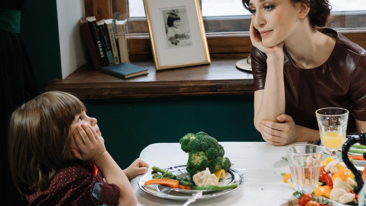 alimentatia-copiilor--bilic--sfaturi-pentru-parinti-copilul-refuza-orice-preparat-nou--trebuie-sa-l-guste-de-cinci-ori-pentru-a-se-obisnui-cu-el_41385200