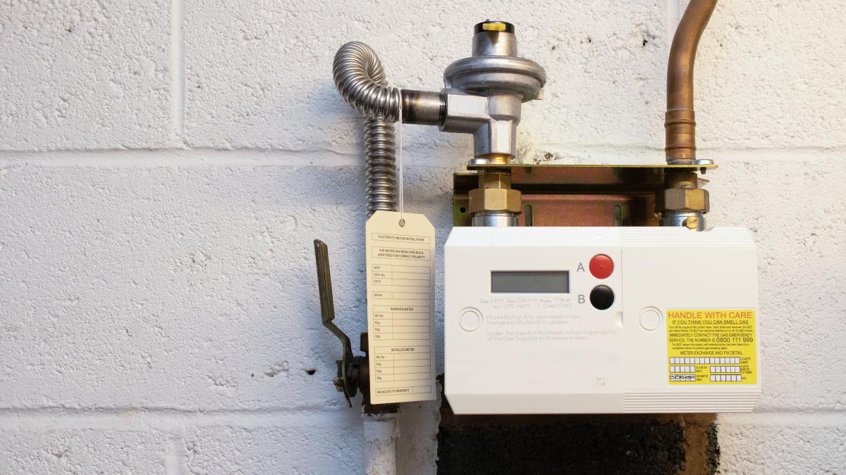 anre-a-pus-ochii-pe-baietii-destepti-din-energie--amenzi-uriase_68444600