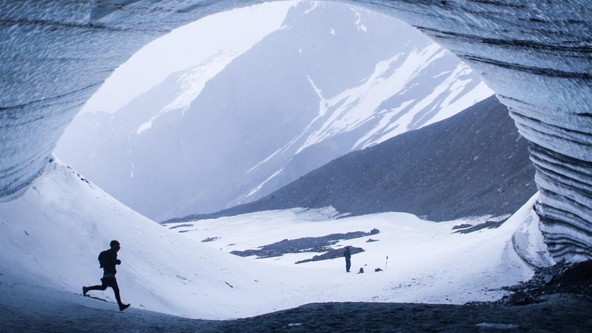 zapada-in-muntii-fagaras-s-au-format-troiene-de-70-de-centimetri_65733300