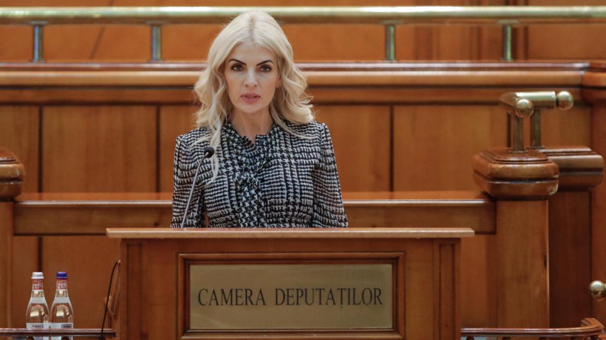 laura-vicol-_inquam_photos_george_calin_57097100