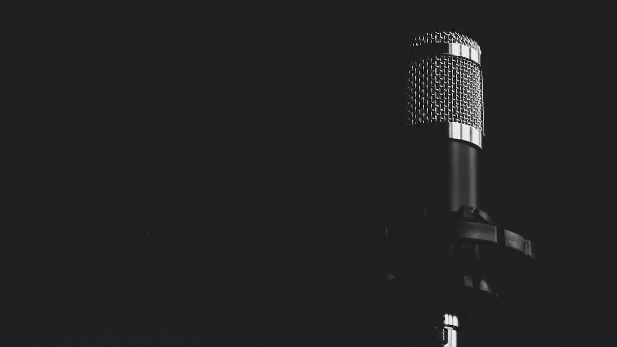 microfon_foto_pexels_14723500