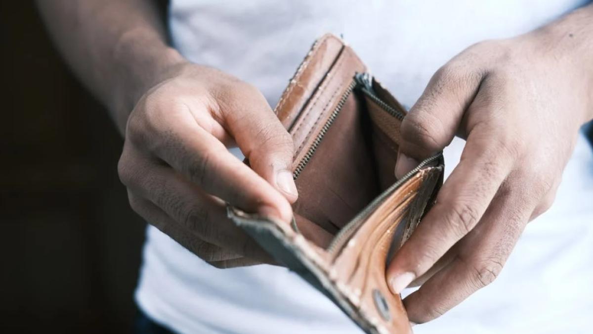 portofel_gol_foto_pexels_18131900