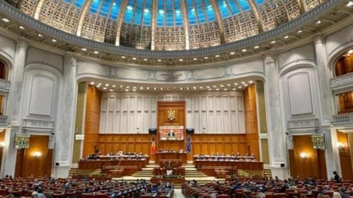 deputatii-udmr-vor-vota-pentru-cresterea-salariilor-din-administratia-publica-locala--csoma-botond---unele-primarii-ar-putea-ramane-fara-angajati_56190500