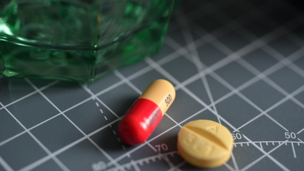 medicina--inovata-de-inteligenta-artificiala--a-fost-descoperit-un-antibiotic-nou_89293900