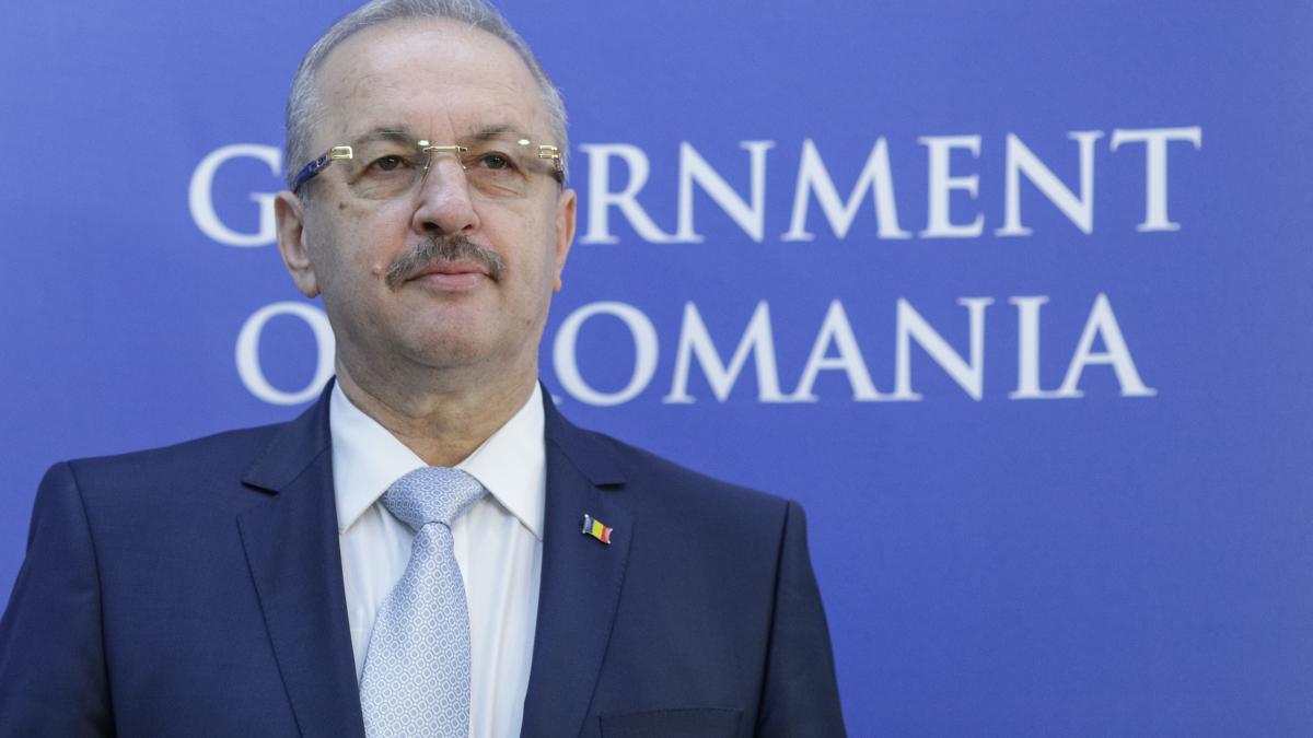 vasile-dincu_inquam_photos_octav_ganea_30796900