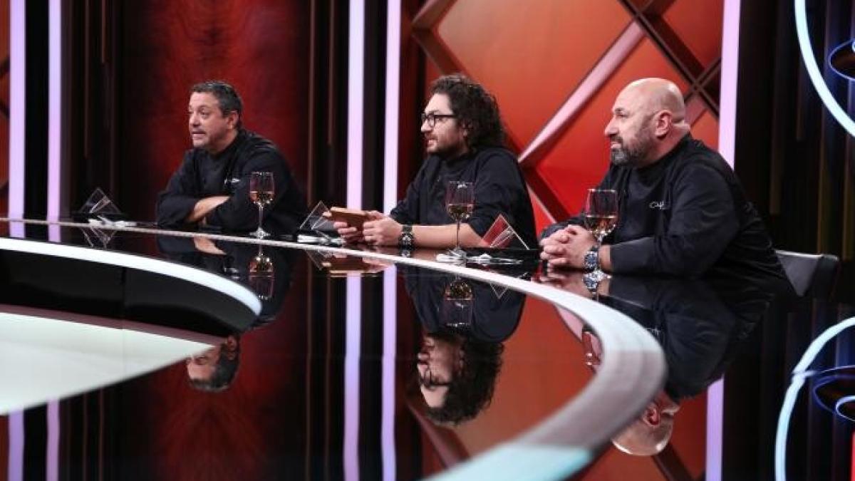 un-concurent-de-la-chefi-la-cutite-si-a-dat-demisia-de-la-un-restaurant-cu-o-stea-michelin-pentru-emisiune-ca-sa-pot-fi-disponibil-100prc--7_43733100