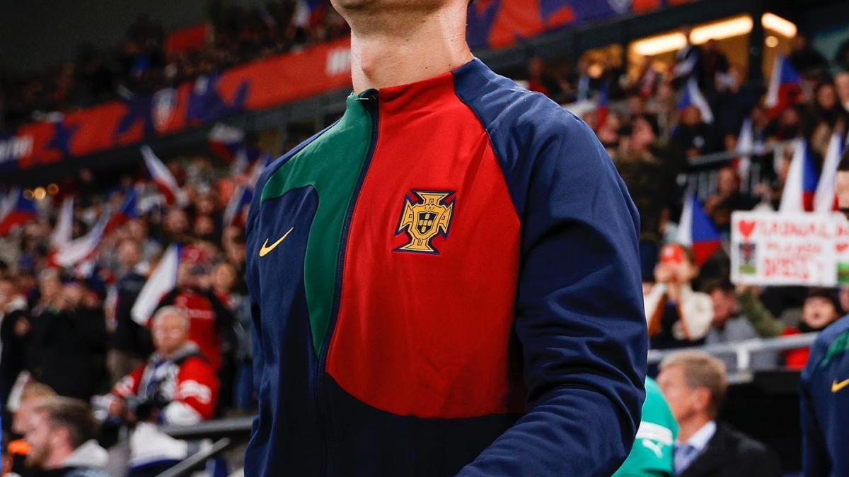 cristiano_ronaldo_fotbal_portugalia_fb_25303000