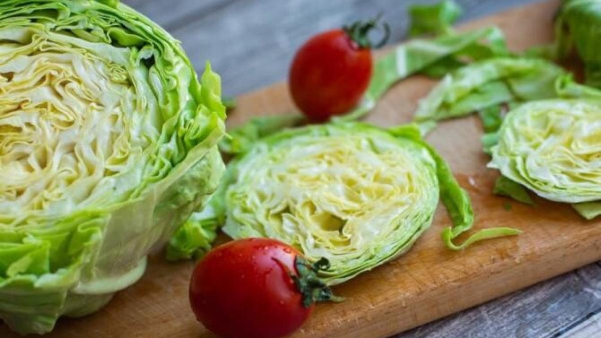 o-reteta-neobisnuita--dar-foarte-apetisanta-din-varza-alba--iata-cum-se-prepara_79296600